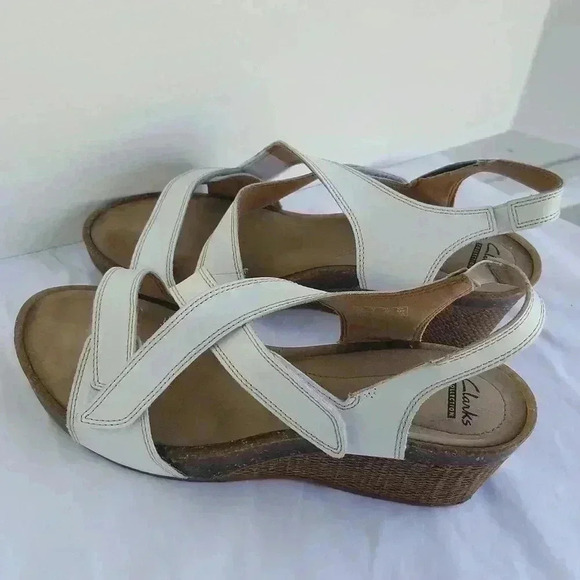 Clarks collection soft cushion strappy wedge sandal 9 - Picture 1 of 10